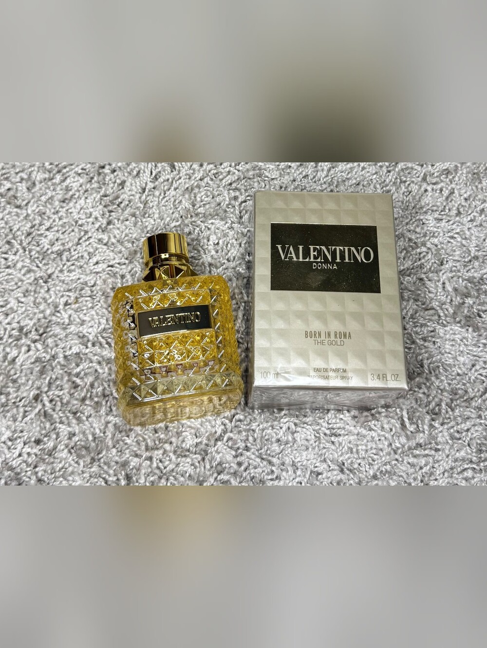 Valentino Donna Born in Roma The Gold Eau de 3.4 oz